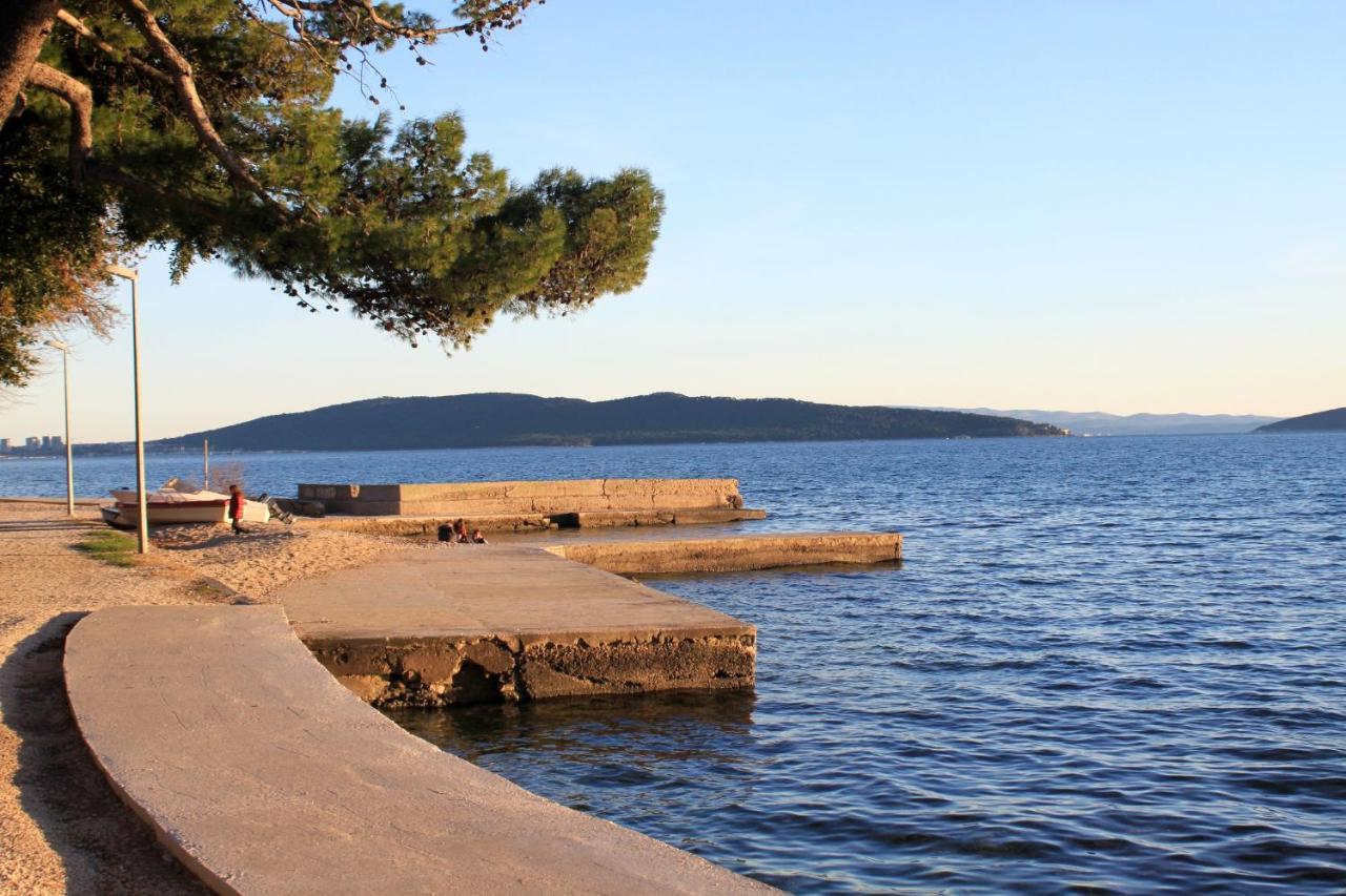 Apartments With A Parking Space Kastel Luksic, Kastela - 13734 外观 照片