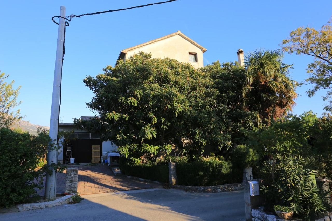 Apartments With A Parking Space Kastel Luksic, Kastela - 13734 外观 照片